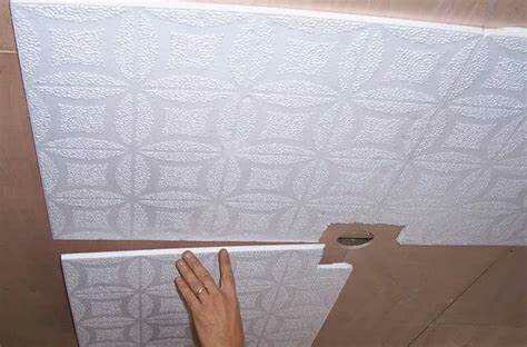 Определение начальной линии для укладки плитки